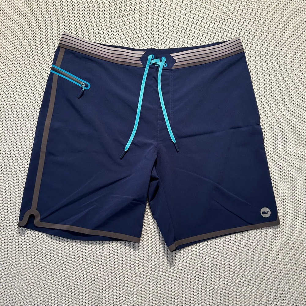 Vineyard Vines Men's Navy Board Shorts with Teal Accents Brand New W/O Tags
